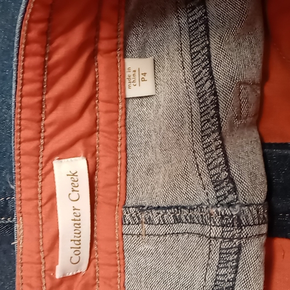 Coldwater Creek Size 4P Cuffed Capris - Picture 4 of 4